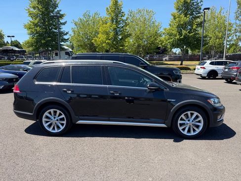 Used 2018 Volkswagen Golf Alltrack S AWD/4WD image 8