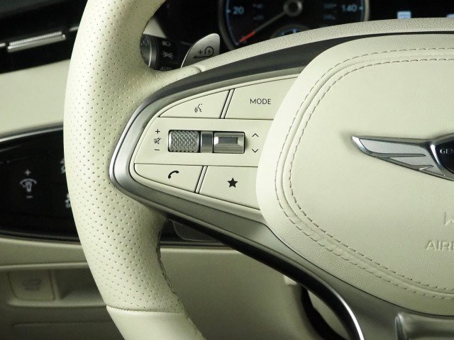 Used 2025 Genesis Electrified GV70 AWD Advance image 22
