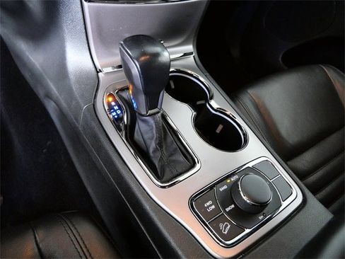 Used 2021 Jeep Grand Cherokee Limited X image 20