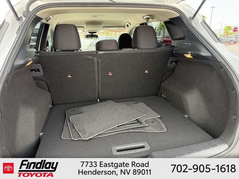 Used 2025 Nissan Kicks SV FWD image 17
