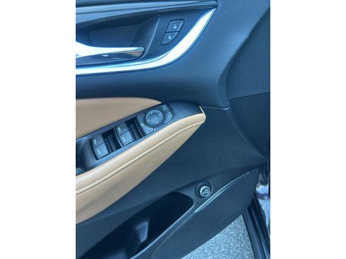 Used 2018 Buick Enclave Essence w/ Trailering Package AWD/4WD image 17