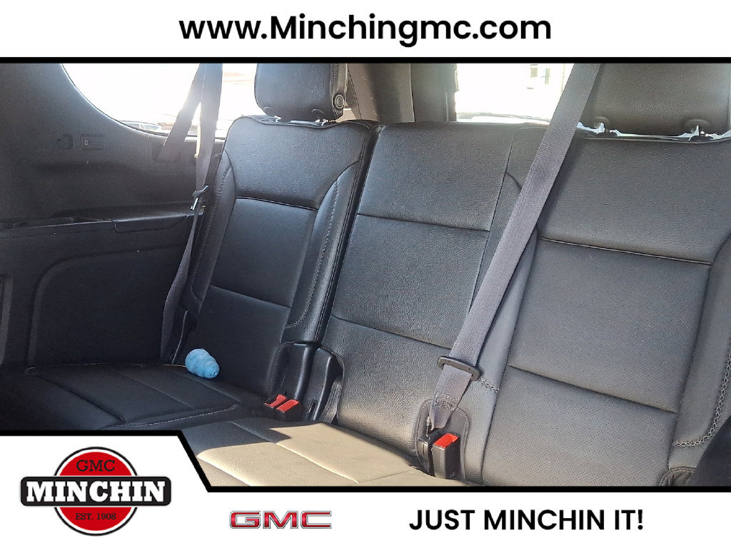 Used 2022 GMC Yukon XL Denali w/ Denali Premium Package AWD/4WD image 11