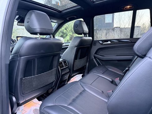 Used 2017 Mercedes-Benz GLS 450 4MATIC image 19