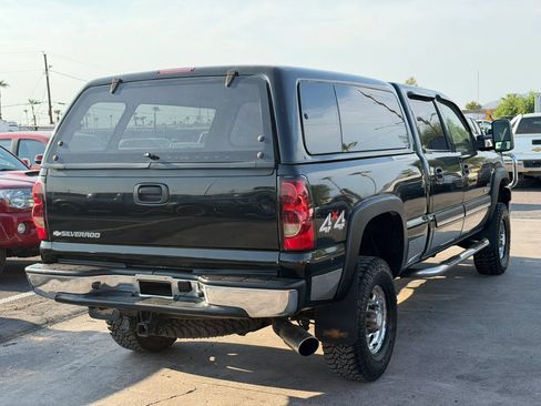 Used 2006 Chevrolet Silverado 2500 LT w/ Heavy-Duty Power Package AWD/4WD image 10