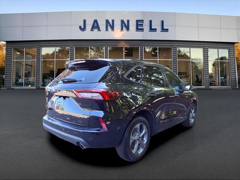 Used 2023 Ford Escape ST-Line w/ Tech Pack #1 image 5