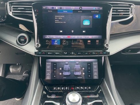 Used 2022 Jeep Grand Wagoneer Series II image 16