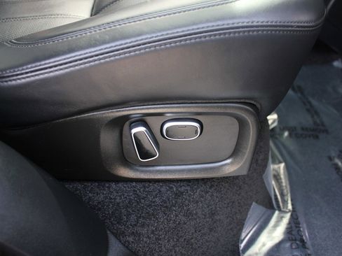 Used 2015 Land Rover Range Rover HSE image 38