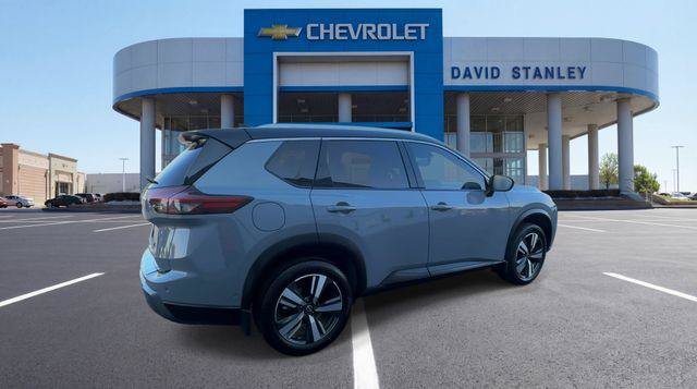 Used 2024 Nissan Rogue SL w/ SL Premium Package FWD image 8