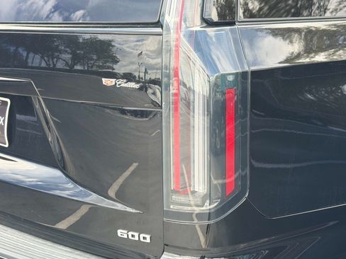 Used 2025 Cadillac Escalade Sport Platinum AWD/4WD image 16