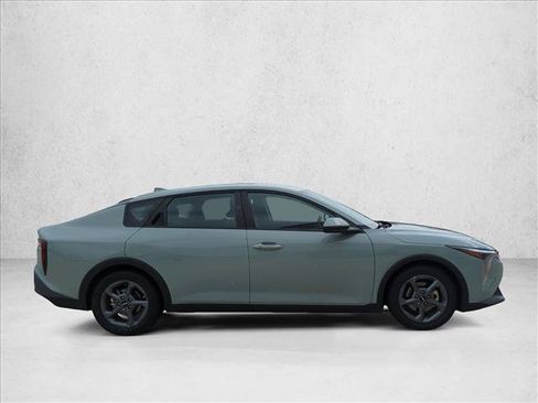 Used 2025 Kia K4 FWD image 4