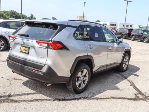 Used 2024 Toyota RAV4 XLE FWD image 4