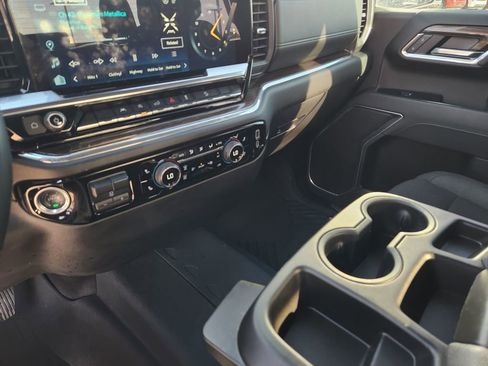 Used 2025 Chevrolet Silverado 1500 LT w/ Z71 Off-Road Package image 26