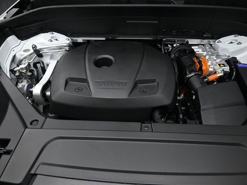 Used 2026 Volvo XC90 T8 Ultra w/ Protection Package Premier image 32