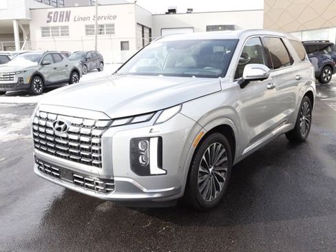 Used 2024 Hyundai Palisade Calligraphy image 11