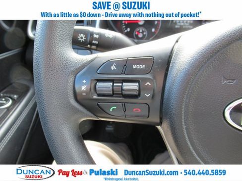 Used 2017 Kia Sorento LX image 19