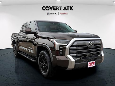 Used 2024 Toyota Tundra Limited w/ Power Package image 9