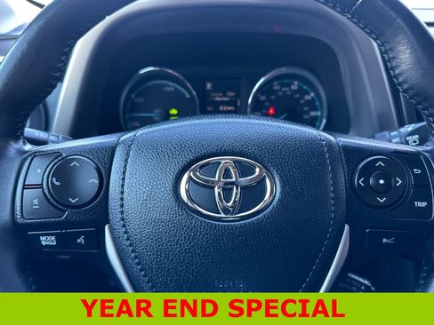 Used 2018 Toyota RAV4 Limited image 24