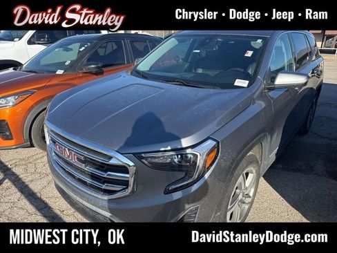 Used 2021 GMC Terrain SLT w/ Infotainment Package II image 1