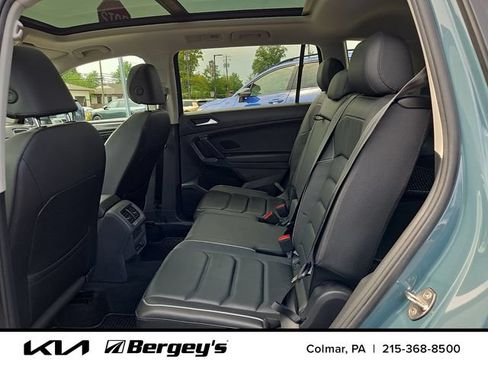 Used 2019 Volkswagen Tiguan SEL Premium w/ 3rd Row Seat Package AWD/4WD image 11
