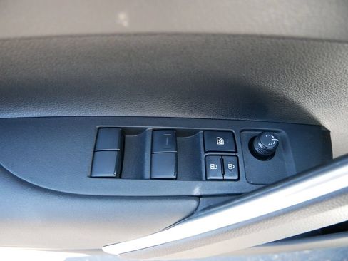 Certified 2023 Toyota Corolla Cross LE AWD/4WD image 17