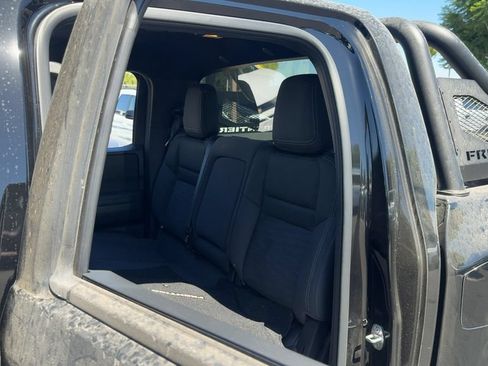 Used 2023 Nissan Frontier SV w/ Midnight Edition Package RWD image 12