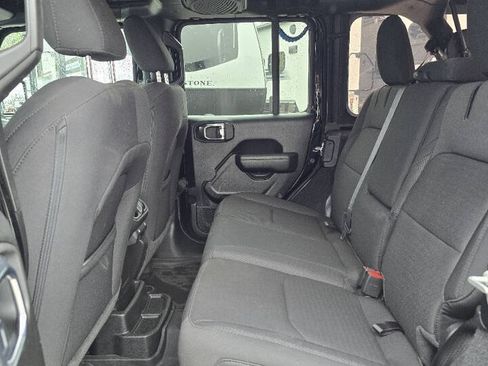 Used 2023 Jeep Wrangler Unlimited w/ Cold Weather Group AWD/4WD image 16