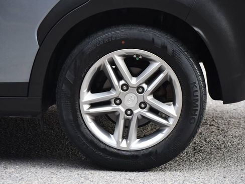 Used 2019 Hyundai Kona SE w/ Cargo Package image 10