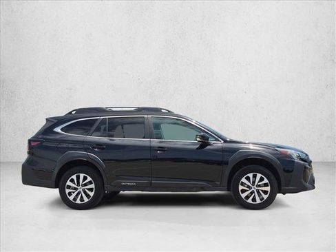Used 2024 Subaru Outback Premium AWD/4WD image 4