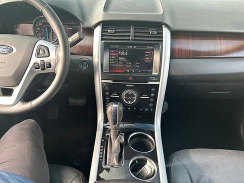 Used 2011 Ford Edge Limited w/ Driver Entry Pkg image 18