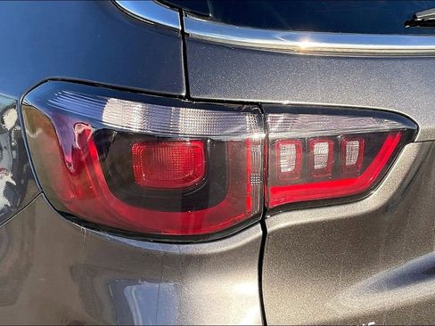 Used 2020 Jeep Compass Latitude image 29