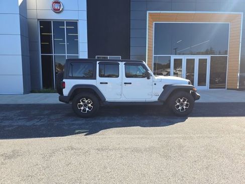 Used 2018 Jeep Wrangler Unlimited Sport S AWD/4WD image 7