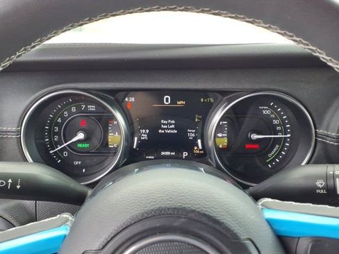 Used 2023 Jeep Wrangler Unlimited Sahara w/ Cold Weather Group image 21