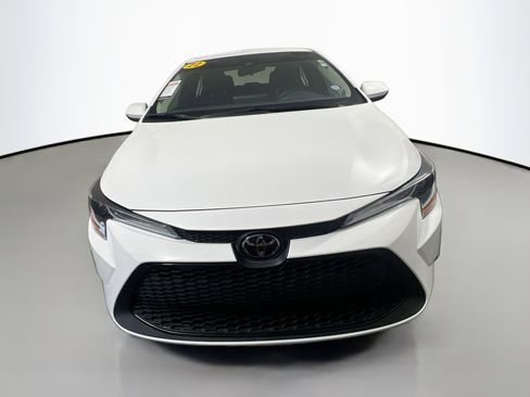 Used 2022 Toyota Corolla LE image 10