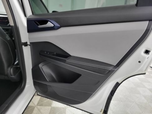 Used 2024 Volkswagen Taos SE FWD image 43