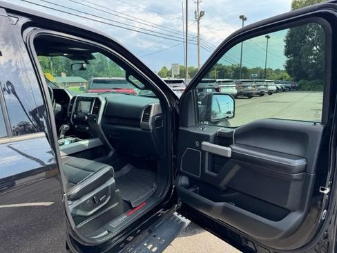 Used 2019 Ford F150 Raptor w/ Equipment Group 802A Luxury AWD/4WD image 14