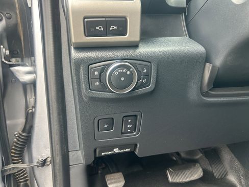 Used 2022 Ford F250 Lariat w/ Tremor Off-Road Package image 25