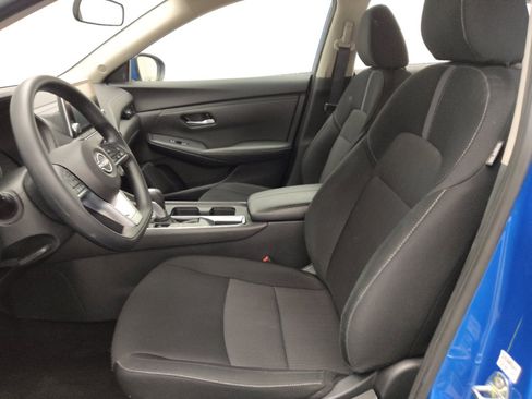 Used 2025 Nissan Sentra SV FWD image 17