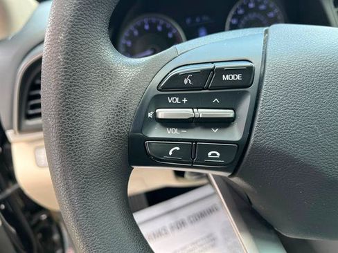 Used 2019 Hyundai Elantra SEL FWD image 17