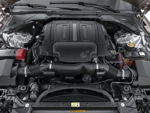 Used 2016 Jaguar XF Premium image 62