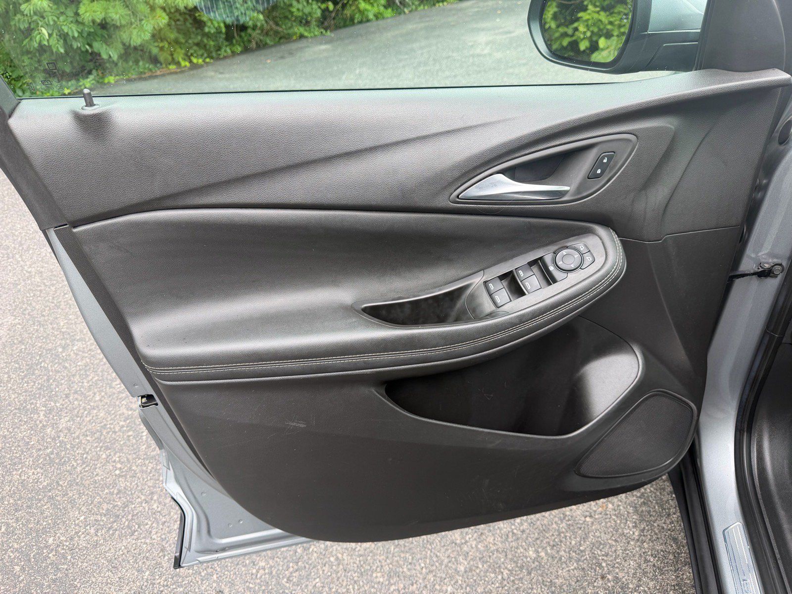 Used 2023 Buick Encore GX Select FWD image 21