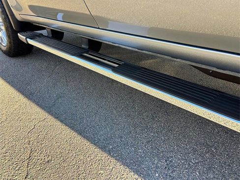 Used 2024 GMC Sierra 2500 SLT image 7