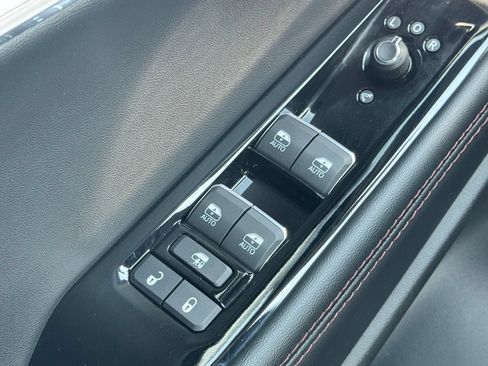 Used 2024 Jeep Wagoneer Launch Edition AWD/4WD image 33