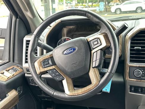 Used 2019 Ford F250 Lariat w/ Lariat Value Package image 18