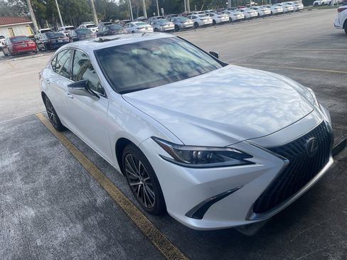 Certified 2024 Lexus ES 350 w/ Premium Package image 1