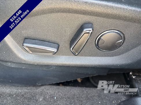 Used 2018 Ford Explorer XLT w/ Equipment Group 202A AWD/4WD image 22