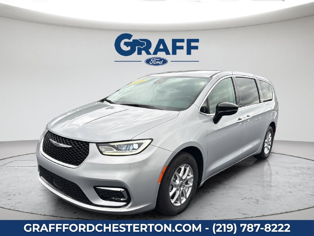 Used 2024 Chrysler Pacifica Touring-L FWD image 1