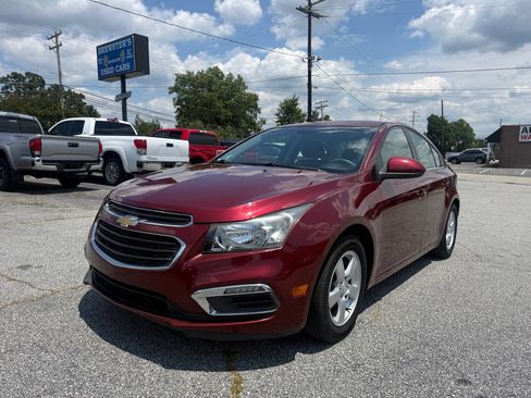 Used 2016 Chevrolet Cruze LT w/ Technology Package FWD image 1