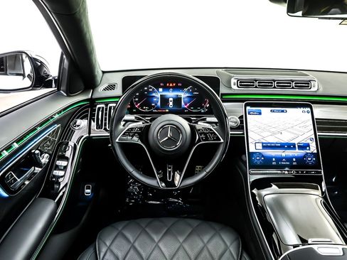 New 2025 Mercedes-Benz S 580 4MATIC Sedan image 4