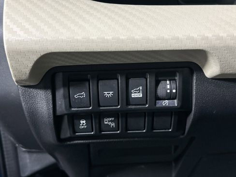 Used 2022 Subaru Ascent Premium w/ Convenience Package image 18