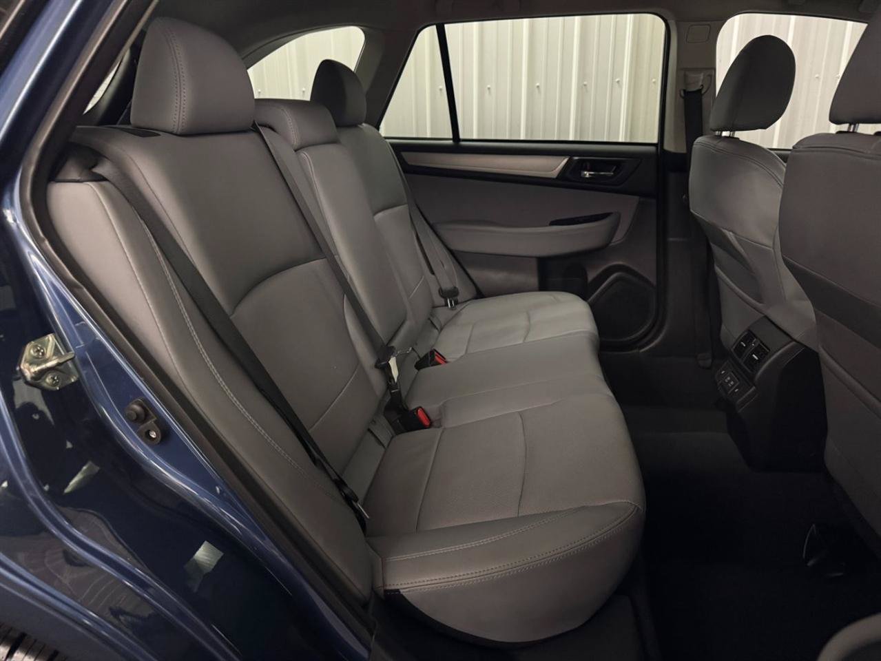 Used 2019 Subaru Outback 2.5i Limited AWD/4WD image 12